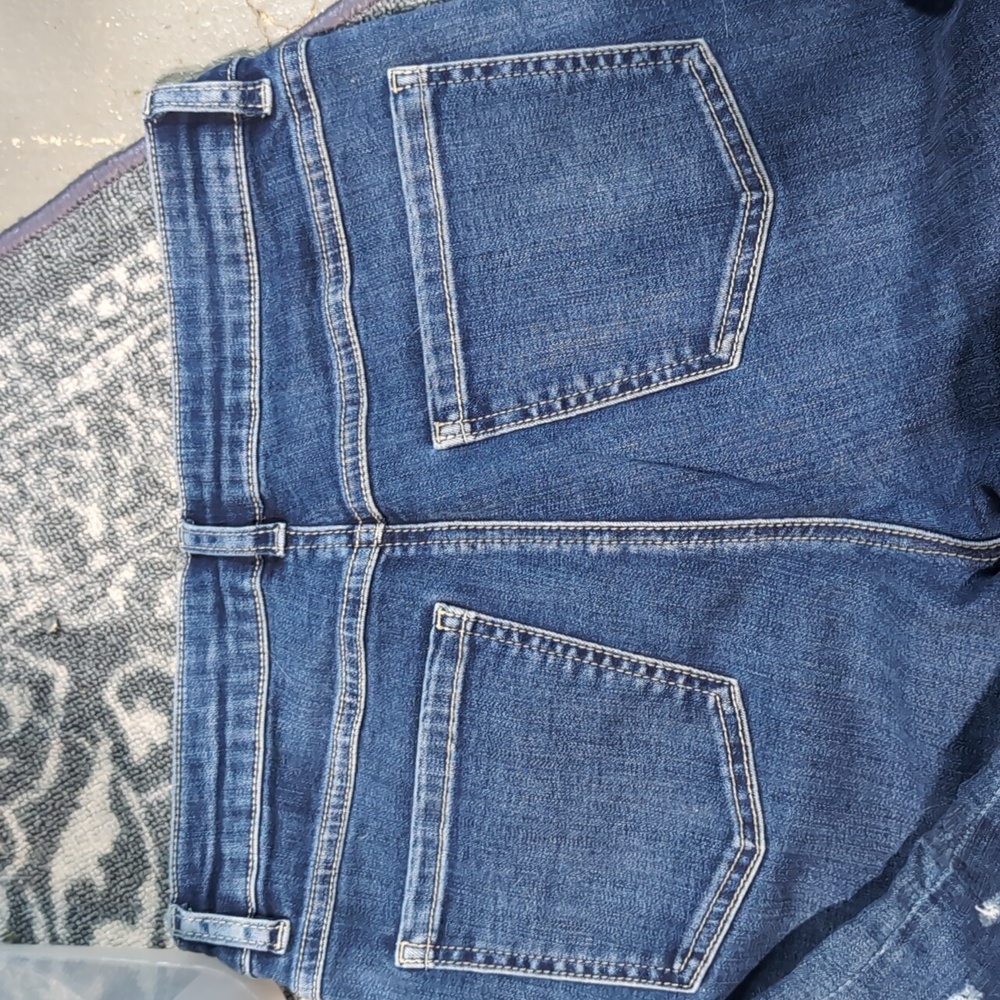 Distressed jeans - Picture 4 of 4